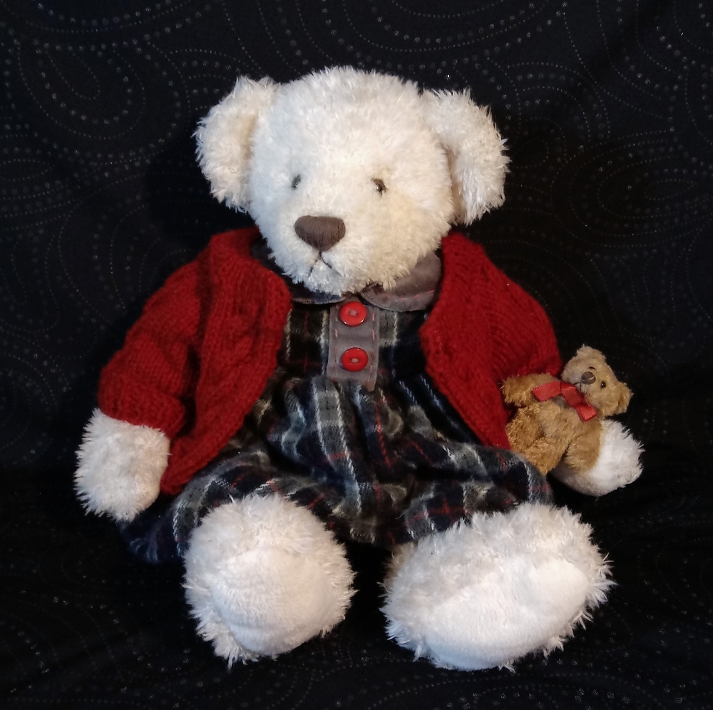 17" Vintage Russ Teddy Bear Ashlyn Plush Stuffed Collectable